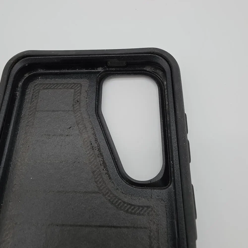OtterBox Samsung Galaxy S25+ and S24+ Defender Series Case - Black